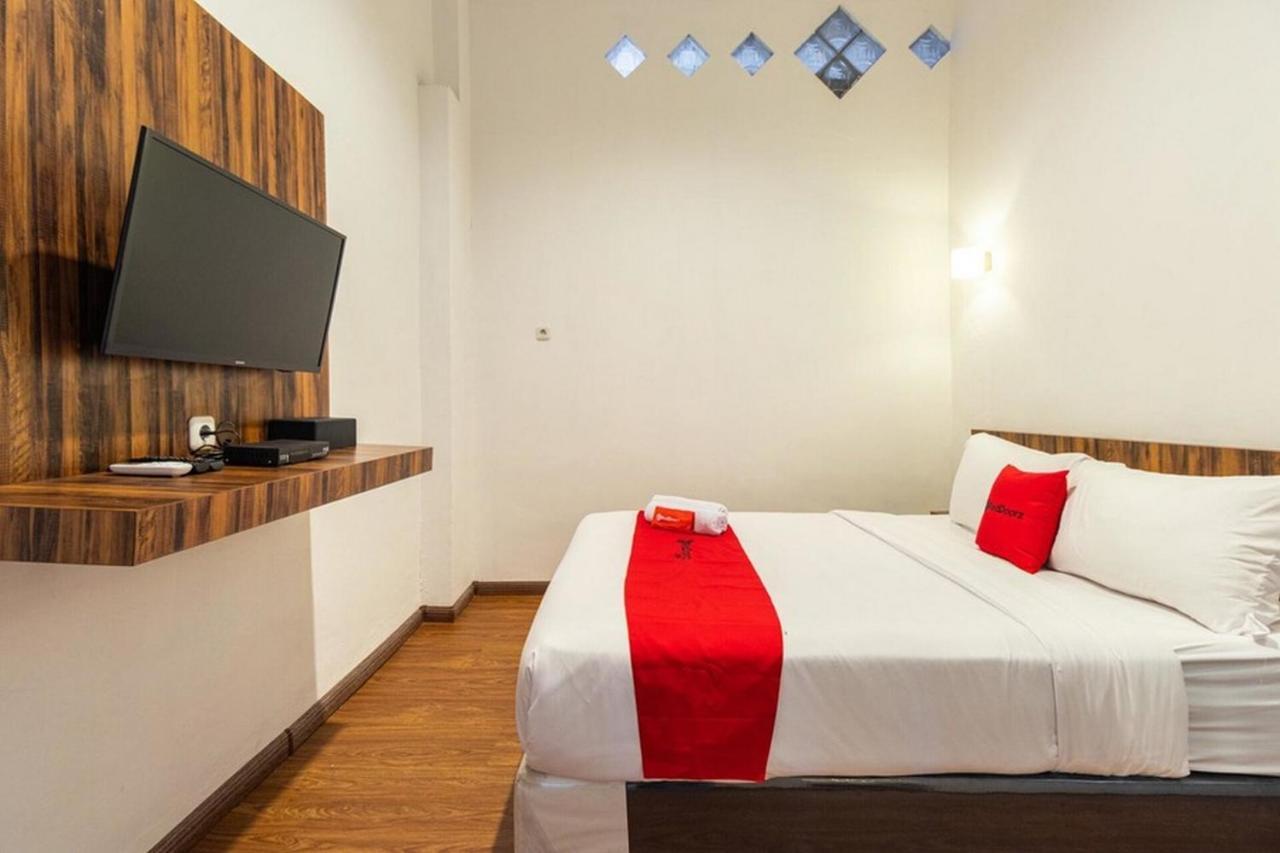 فندق Reddoorz @ Binjai المظهر الخارجي الصورة