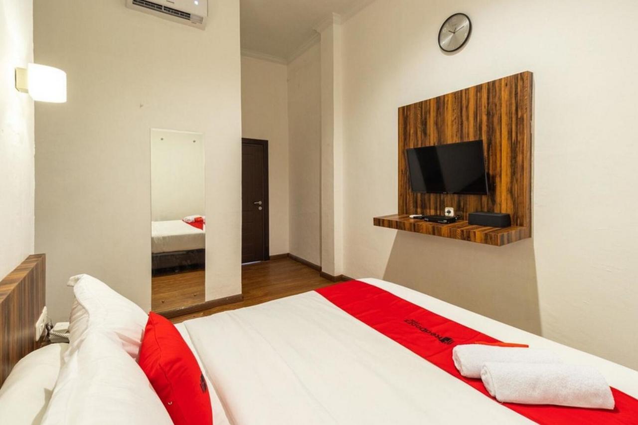 فندق Reddoorz @ Binjai المظهر الخارجي الصورة