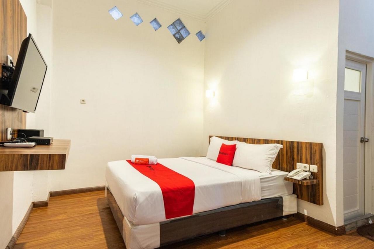فندق Reddoorz @ Binjai المظهر الخارجي الصورة